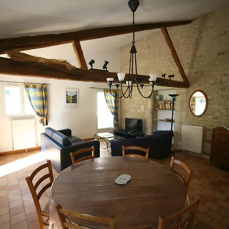 Prázdninový dům Les De La Font Usson-du-Poitou