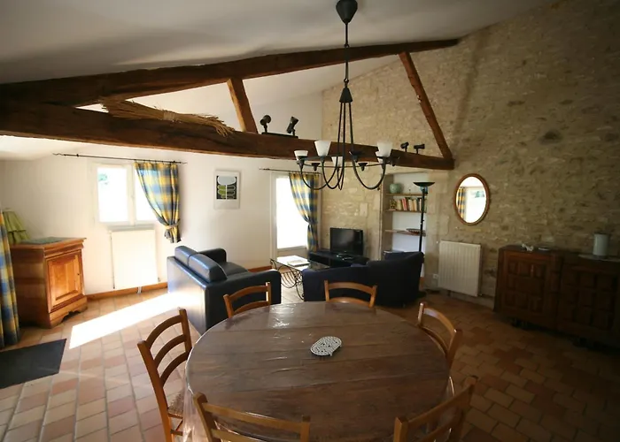 Casa de Férias Les De La Font Usson-du-Poitou